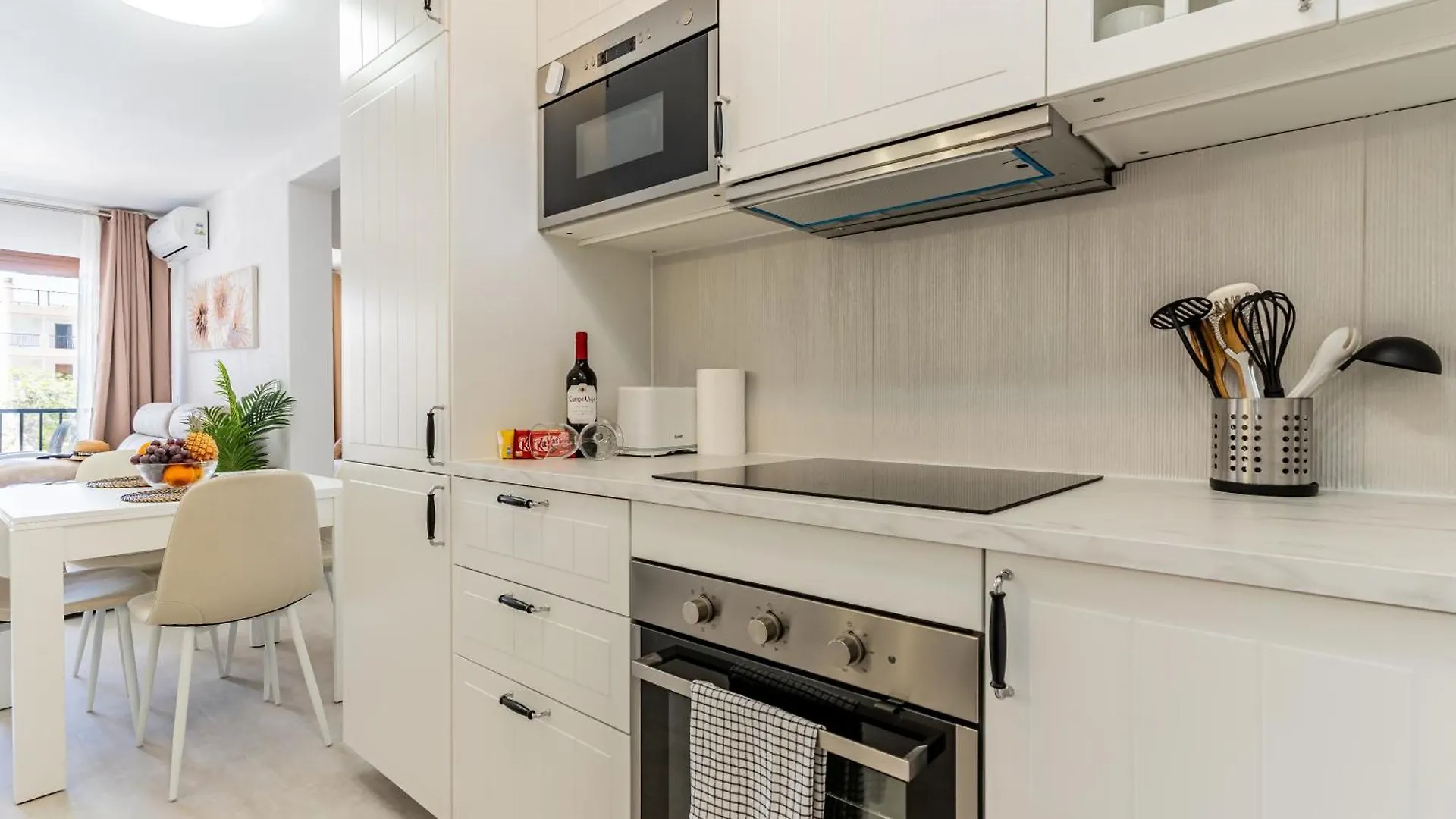 Bright Seaside Apartment In Los Cristianos - Achacay