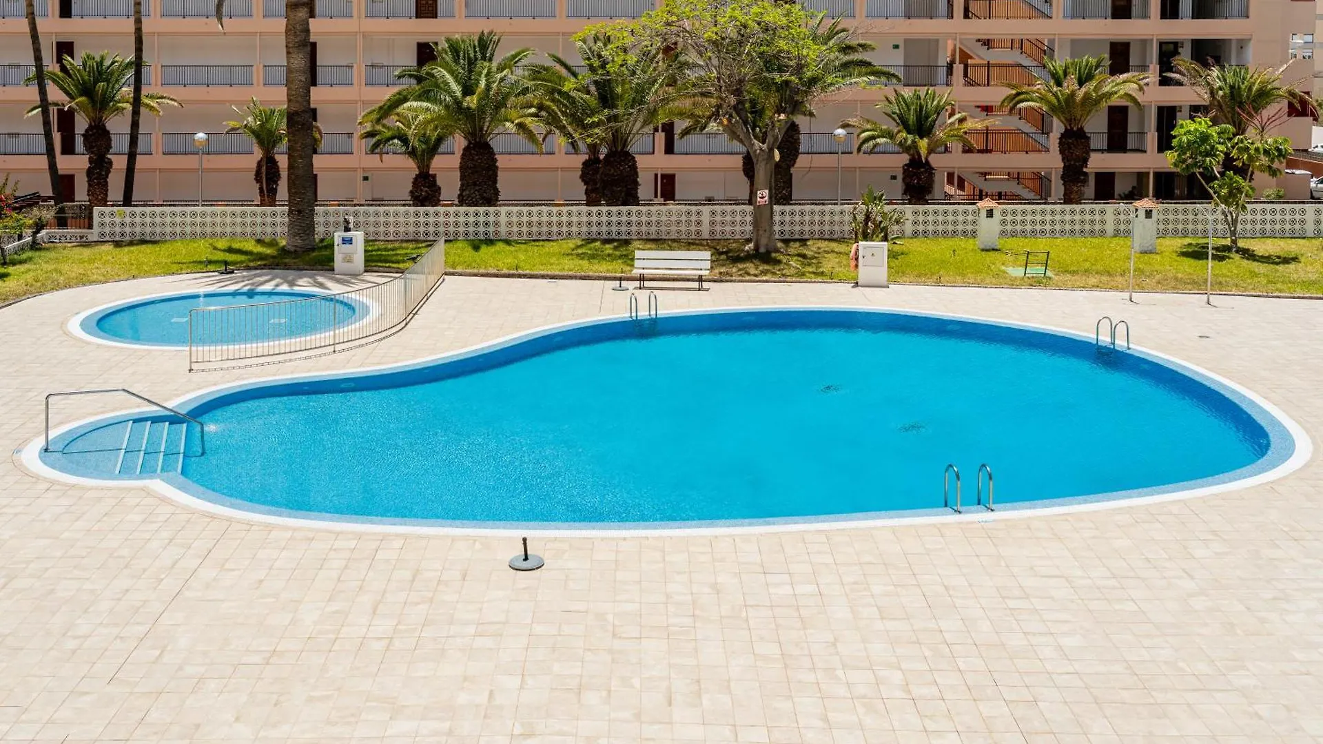 Bright Seaside Apartment In Los Cristianos - Achacay