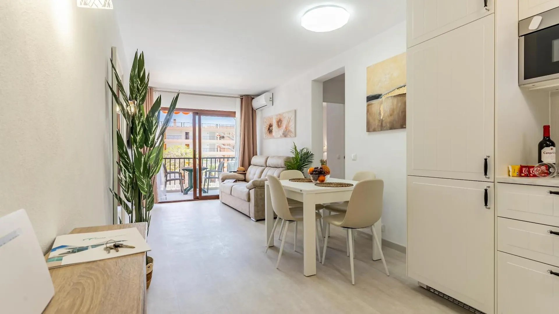 Bright Seaside Apartment In Los Cristianos - Achacay